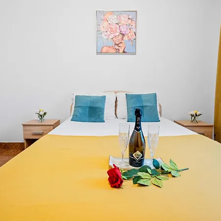 Stepup Apartment, Old Town Bucharest, Center, Classic Escape
