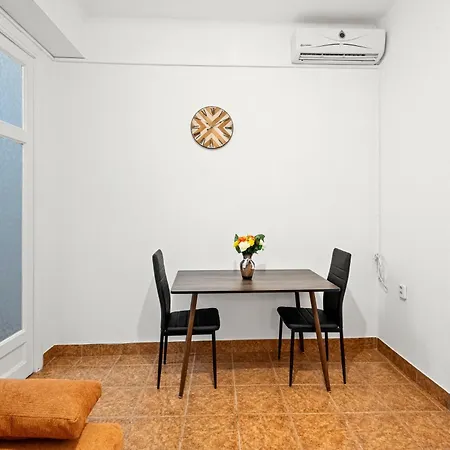 Апартаменти Stepup Apartment, Old Town Bucharest, Center, Classic Escape