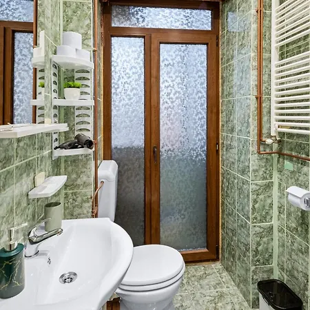 Апартаменти Stepup Apartment, Old Town Bucharest, Center, Classic Escape Бухарест